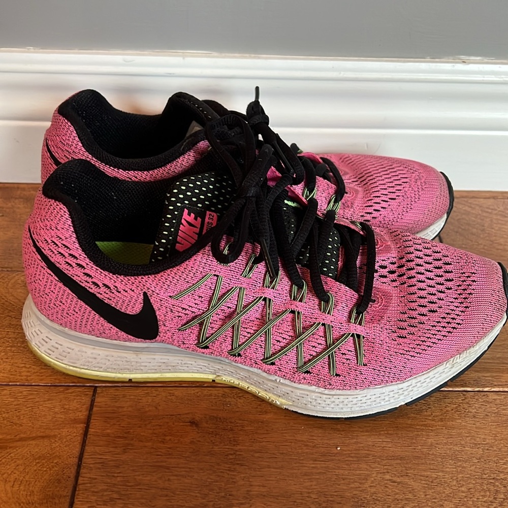 Nike Pink and Black Athletic Shoes with Breathable Mesh